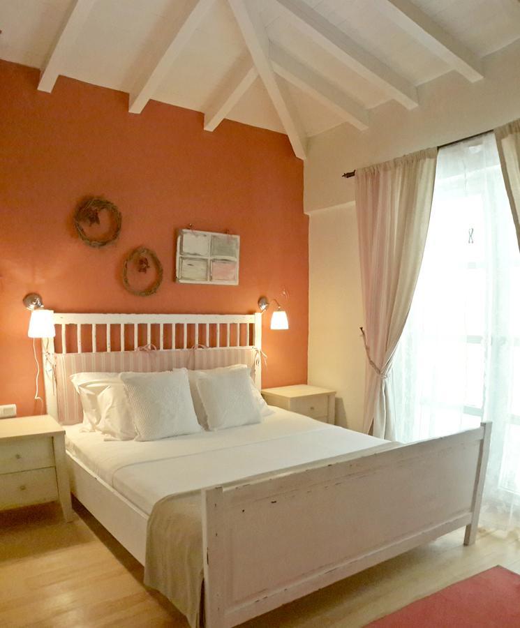 Salyangoz Bed and Breakfast Alaçatı Exteriör bild
