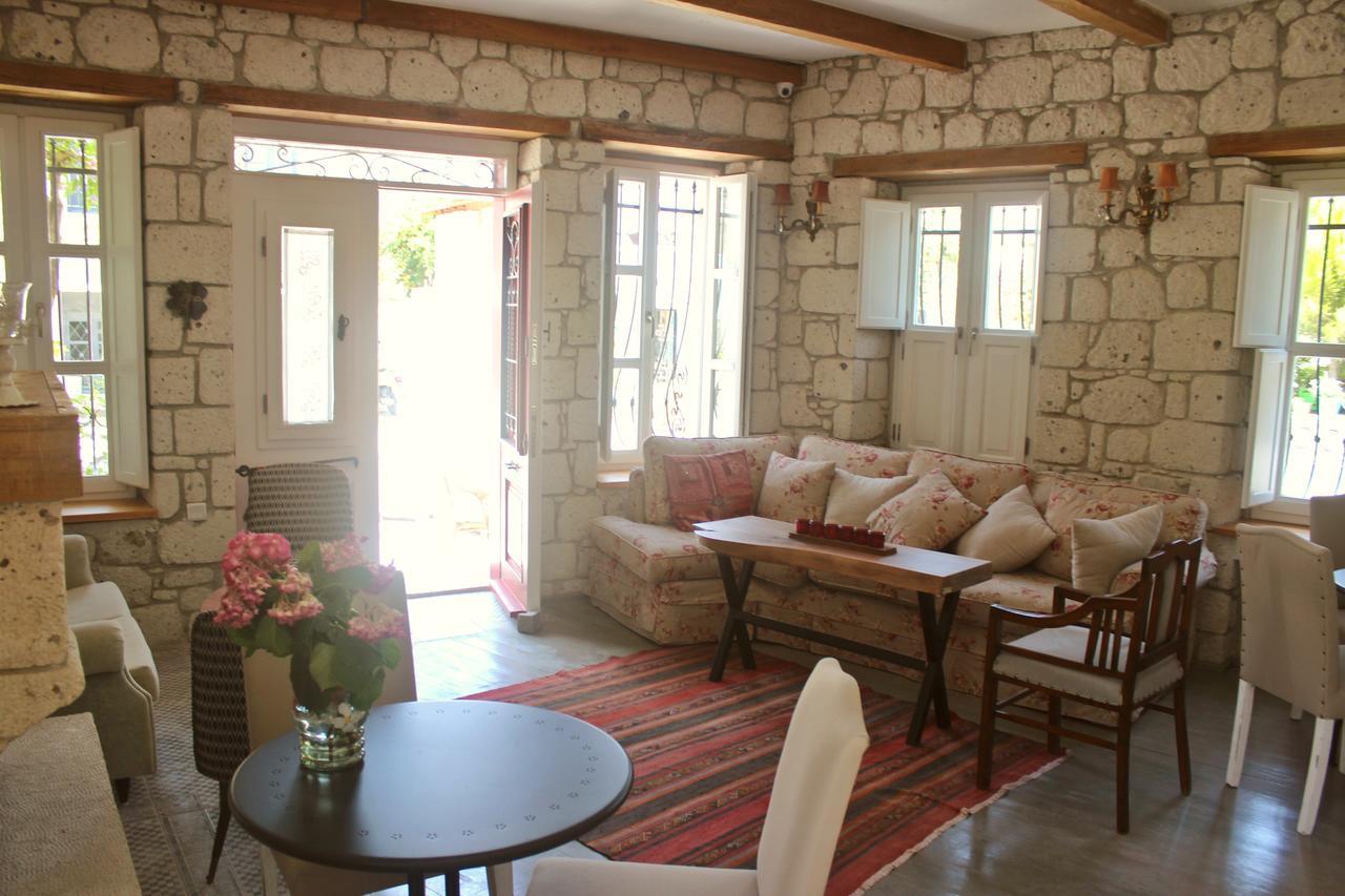 Salyangoz Bed and Breakfast Alaçatı Exteriör bild